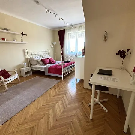 Apartament Downtown Hideaway *