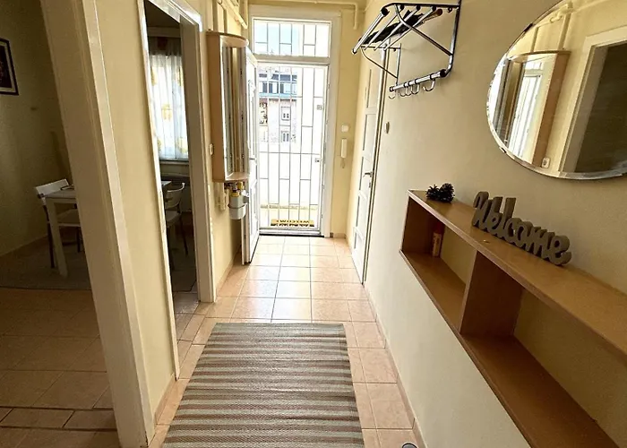 Downtown Hideaway Apartment