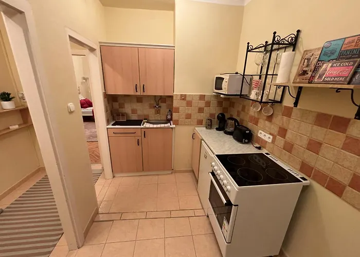 Downtown Hideaway Apartment *