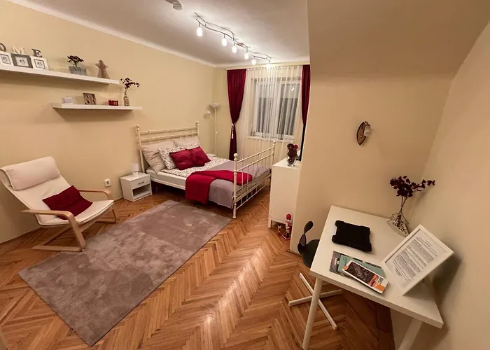 Downtown Hideaway Apartment *
